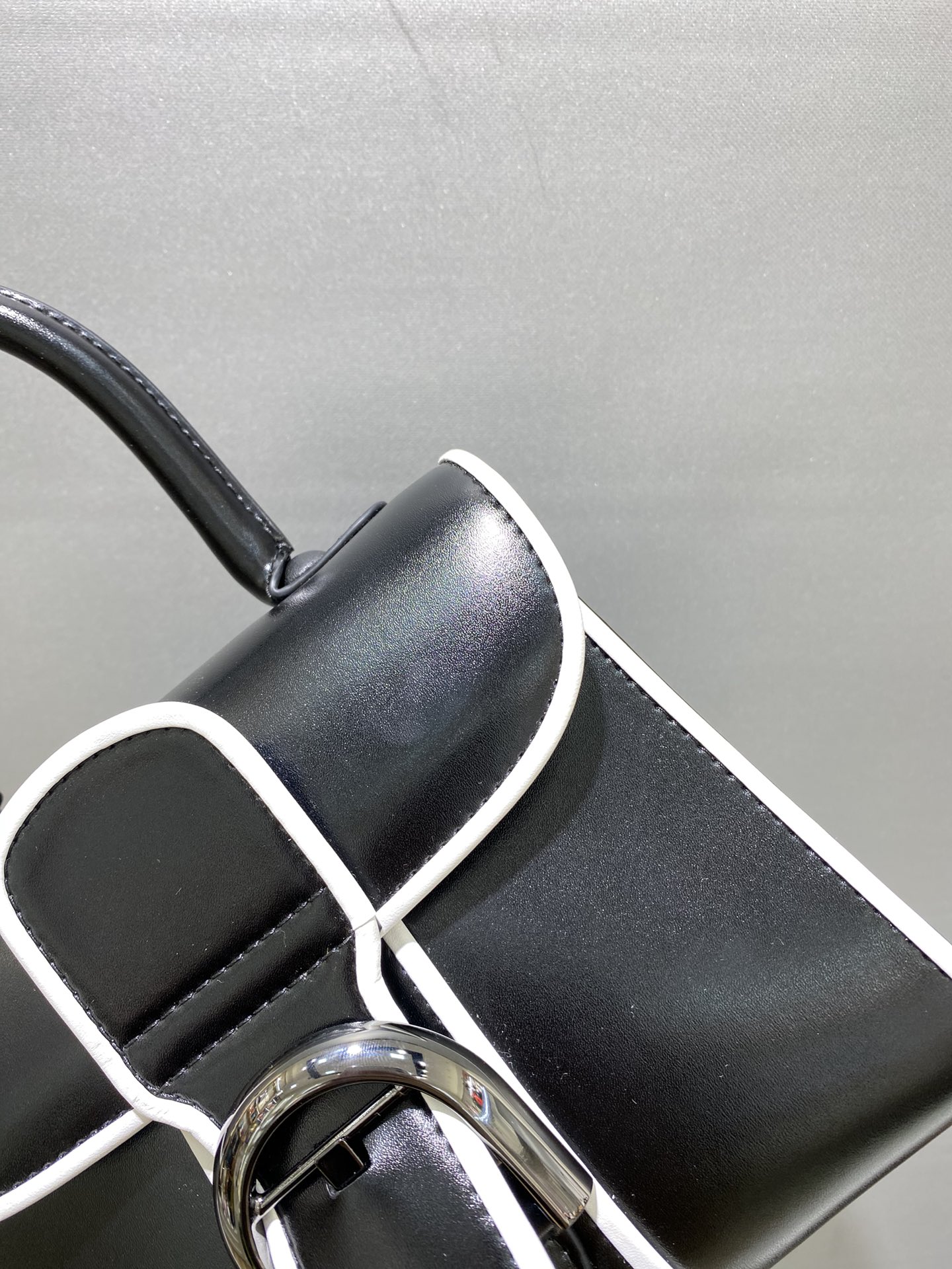 델보 브리앙 복스 토트백 미니